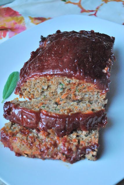 I never knew that I liked meatloaf until I tried this several years ago. I mean, really. Meat loaf? Loaf of meat? I understand its an accurate description of the dish, but it certainly could use a better name. But never mind that. The most important thing about this dish is that kids like it too. … Dinner Protein, Heart Healthy Recipes Easy, Turkey Loaf, Protein Veggies, Meatloaf Dinner, Turkey Meatloaf Recipes, Turkey Meatloaf, Turkey Meat, Turkey Dishes