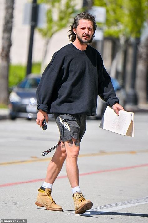 Shia Labeouf Outfits, Rugged Style Men Outfit, Shia Labeouf Style, Herren Style, Street Fits, Shia Labeouf, Guys Clothing Styles, Mens Outfit Inspiration, Rugged Style