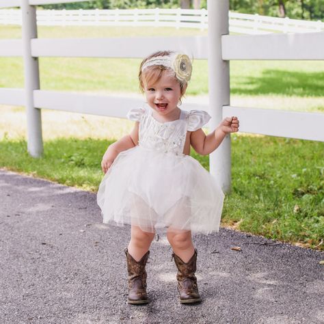 Western Flower Girl Dresses, Western Wedding Flower Girl, Baby Girl Cowgirl Dress, Rustic Wedding Flower Girl, Dress With Cowgirl Boots, Girls Cowgirl Boots, Flower Girl Dresses Country, Rustic Flower Girl Dress, Diy Photography Props