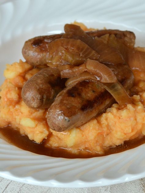 Slow Cooker Sausage And Onion Gravy, Slow Cooker Braised Steak And Onion, Slow Cooker Sausage And Peppers, Onion Gravy Recipe, Slow Cooker Sausage, Sausage And Mash, Crazy Kitchen, Easy Family Recipes, Onion Gravy