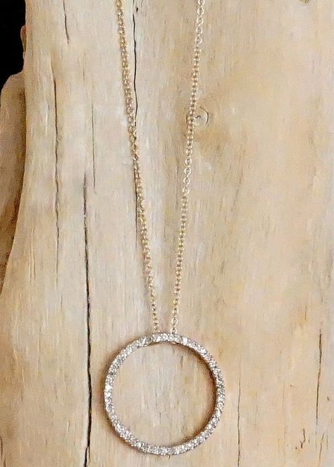 Classy Necklaces, Diamond Necklace Jewelry, Diamond Infinity Necklace, Beautiful Diamond Necklace, Diamond Circle Pendant, Bracelet Cartier, Sparkly Necklace, The Bling Ring, Dainty Diamond Necklace