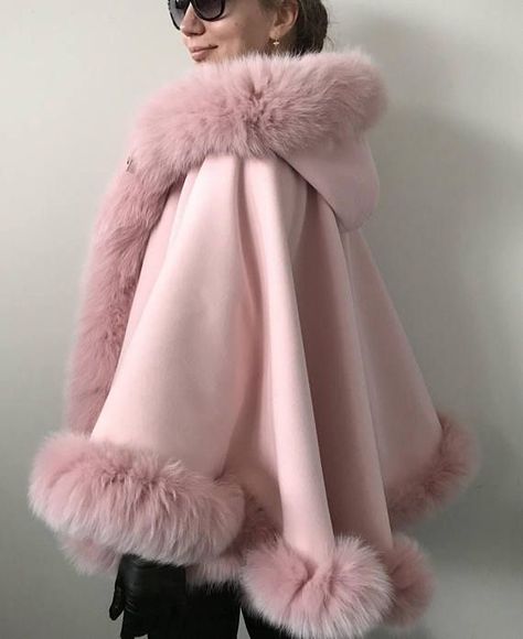 LunasAngel♡ Cape With Hood, Mode Mantel, Pink Cape, Fur Cape, Coat Women Fashion, Capes For Women, Arctic Fox, Women Pink, Poncho Cape