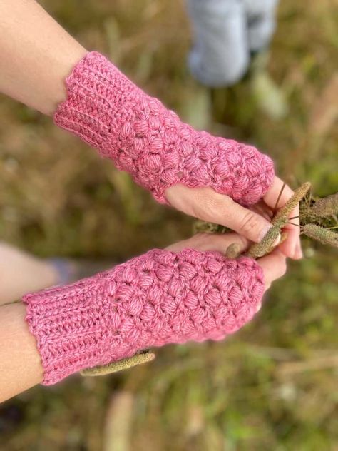 The Pink Puff Stitch Crochet Mitts are packed full of stitch texture, luxury and style. The crochet fingerless gloves can be made with just one skein of yarn so a great yarn stash buster project to make in an evening with your favourite TV show on. Made to fit an average adult size hand with plenty of stretch for comfort. Perfect as a quick crochet gift or as a treat for yourself. #puffstitchcrochet #crochetmittens #puffstitchmittens Crochet Fingerless Gloves Free Pattern, Quick Crochet Gifts, Crochet Mitts, Puff Stitch Crochet, Crochet Mittens Pattern, Fingerless Gloves Crochet Pattern, Glove Pattern, Crochet Gloves Pattern, Stash Buster