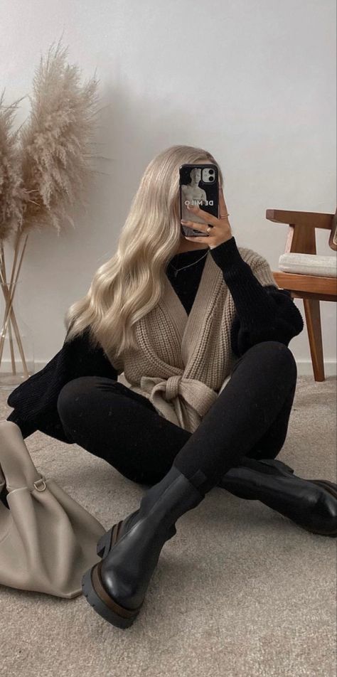 Cozy Date Night Outfit Winter, Luxury Fall Aesthetic, Breakfast Outfit Winter, After Work Outfit, Classy Winter Outfits Dressy, Blonde Hair Outfits, Holiday Outfits Winter, Breakfast Outfit, Classy Winter Outfits