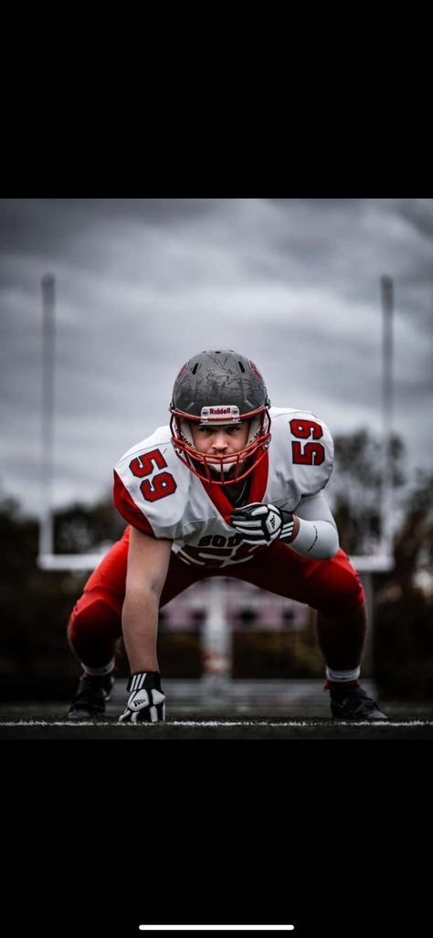 Boy Senior Portrait Poses, Senior Picture Football Ideas, Football Pics Ideas, Football Senior Pic Ideas, Football Pics That Go Hard, Football Photo Poses, Football Pictures Ideas, Sports Photographer Outfit, Football Boys Pictures