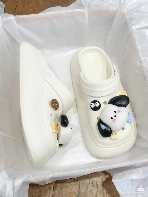 Trendy Slippers, Korean Shoes, Fluffy Shoes, Crocs Fashion, Bear Slippers, Dr Shoes, Pretty Shoes Sneakers, Fashion Shoes Heels, Shoes Heels Classy