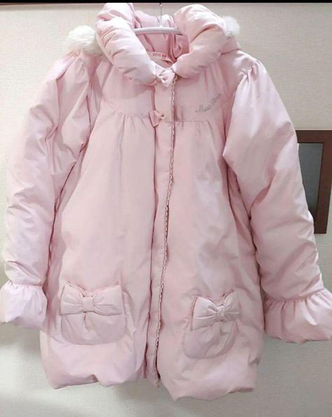 Coquette Jacket, Cutecore Clothes, Coquette Winter, The Cardigans, Clueless Outfits, Cold Outfits, Pastel Fashion, Pink Coat, J Fashion