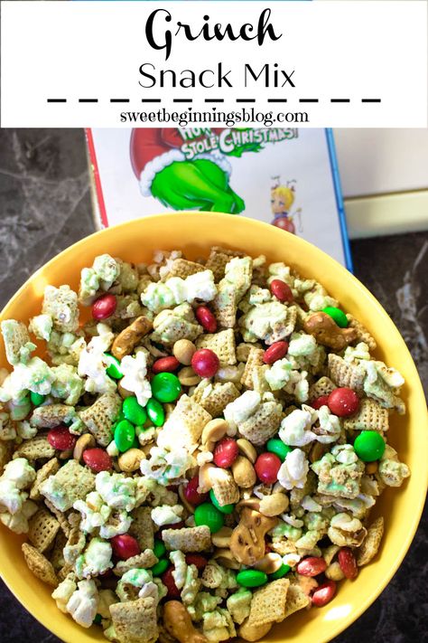 Grinch Mix Recipes, Grinch Day Preschool Snack, Grinch Trail Mix Christmas Parties, Grinch Mix Snacks, Grinch Chex Mix Recipes, Grinch Themed Snacks For Kids, Grinch Day Snacks, Grinch Puppy Chow, Grinch Snacks For Kids