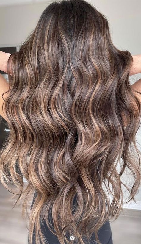 Light Brunette Hair, Brown Hair Color Shades, Brassy Hair, Brown Hair Looks, Brown Hair Inspo, Brunette Hair With Highlights, Look Formal, Brunette Balayage Hair, Best Hair Salon