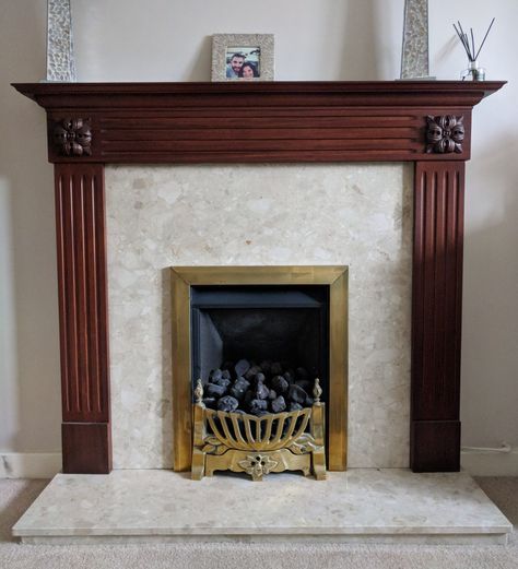 A really quick fireplace upgrade that will save you a fortune - Pages of Emma Victorian Fireplace Ideas, Painted Fire Surround, 1920s Fireplace, Fireplace Upgrade, Rustoleum Chalk Paint, Frenchic Paint, Wall Art Tutorial, Paint Fireplace, Victorian Fireplace