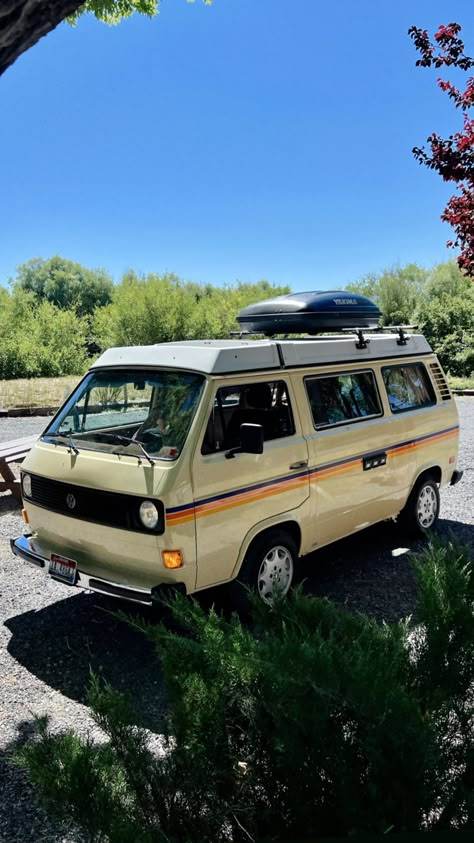 1981 aircooled Vanagon Westfalia. Westy t3 t25 Duelshift @guardsrad Vintage Camper Van, Van Inspiration, Vanagon Westfalia, Westfalia Camper, Vw Syncro, Volkswagen Westfalia, Volkswagen Vanagon, Vw Westfalia, Vw Vanagon