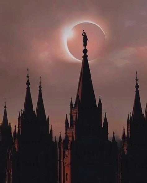 What does the Solar Eclipse have to do with Lachoneus in the Book of Mormon? A lot more than you might think… Lds Pictures, Lds Temple Pictures, Mormon Temples, Salt Lake Temple, Temple Pictures, Church Pictures, Lds Art, Temple Art, Lds Church