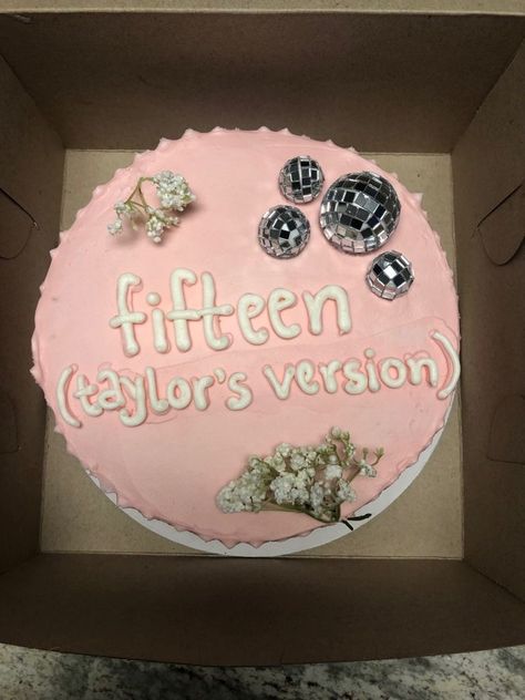 Bolo Taylor Swift, 15 Taylor Swift, Taylor Swift Cake, 15th Birthday Party Ideas, Taylor Swift Birthday Party Ideas, 15th Birthday Cakes, Fifteenth Birthday, Making Cakes, Taylor Swift Party