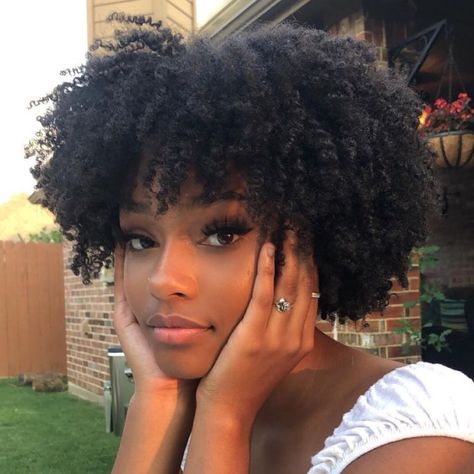 Natural Hair Bangs, Short Hairstyles For Black Women, Pelo Afro, 4c Natural Hair, Afro Wigs, Coily Hair, Hairstyles For Black Women, 4c Hairstyles, Curly Hair Cuts