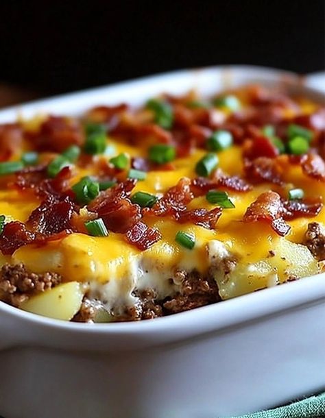 Health meal, low carbs meals, keto meal Meatloaf Pie Mashed Potatoes, Bacon Sausage Potato Loaf, Loaded Potato Meatloaf Casserole, Loaded Potato Meatloaf, Potato Meatloaf Casserole, Life Group Ideas, Loaded Potato Casserole, Cheesy Meatloaf, Meatloaf Casserole