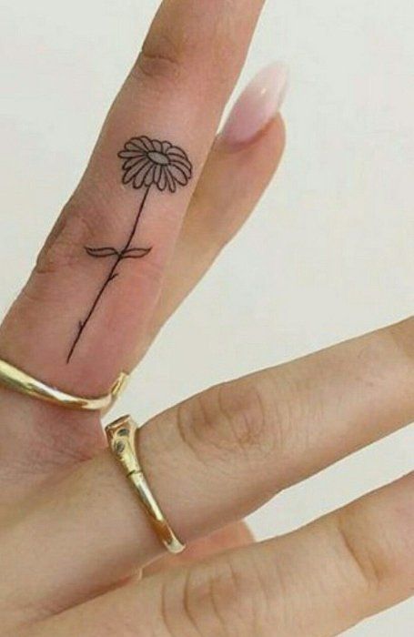 Tiny Flower Tattoo, Pray Tattoo, Flower Finger Tattoos, Tattoo On Finger, Middle Finger Tattoos, Tiny Flower Tattoos, Tiny Finger Tattoos, Tatuagem Masculina Pequena, Small Finger Tattoos