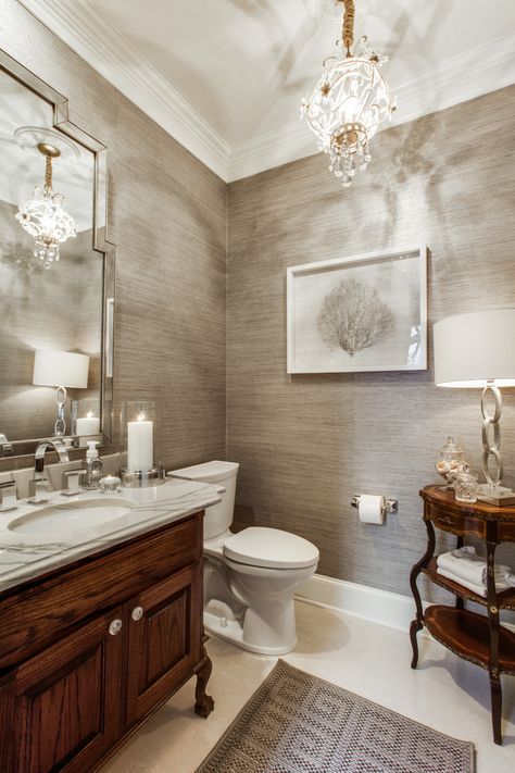 Half Bathroom Traditional, Half Bath Ideas Powder Rooms, Elegant Half Bathroom Ideas, Traditional Powder Room Ideas, Traditional Powder Room Design, Elegant Half Bath, Elegant Powder Room, Luxury Powder Room, Traditional Powder Room