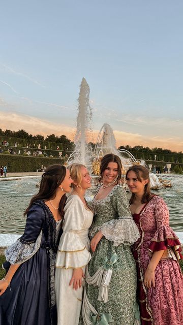 Ball At Versailles, Versailles Masquerade Ball, Versailles Outfit, Versailles Fashion, Versailles Ball, 2025 Manifestation, Family Future, The Palace Of Versailles, Ball Aesthetic