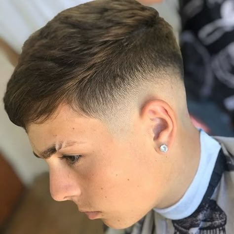 The Ultimate Guide to Young Men Haircut 18 Ideas: Following the Latest Trends - mens-club.online Side Haircut Men, Haircut Men 2020, Low Mid Fade, Crop Fade, Men Haircut Ideas, Faded Haircut, Undercut Fade Women, Very Short Hair Men, Haircut Ideas Trendy