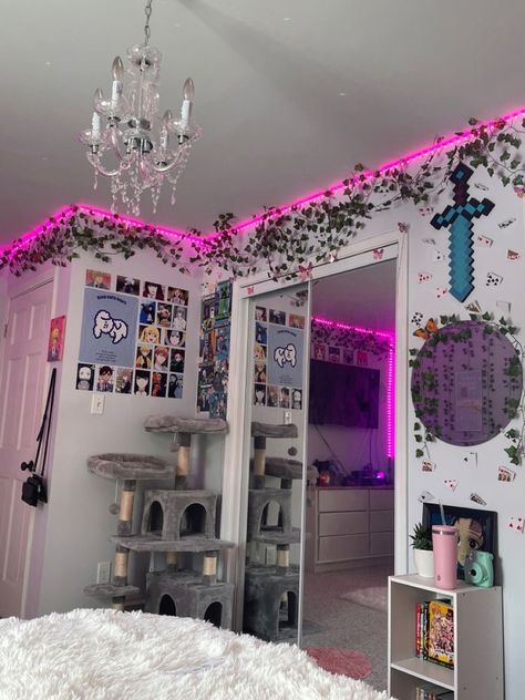 Tiktok Inspired Room, Chill Aesthetic Bedroom, Room Inspiration Y2k, Alt Girl Room, Tik Tok Room Aesthetic, Bedroom Ideas Y2k, Aesthetic Gamer Room, Tiktok Bedroom Ideas, Tiktok Room Decor