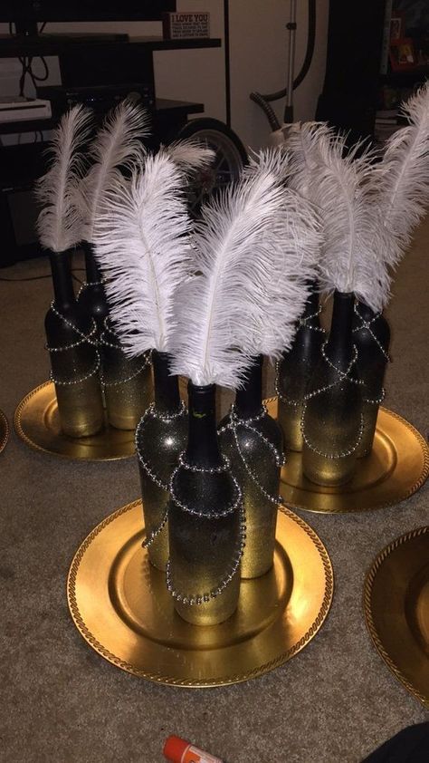 New Year Eve Decor Ideas Gatsby Wedding Party, 1920s Party Decorations, Gatsby Birthday Party, Gatsby Party Decorations, Masquerade Party Decorations, Speakeasy Party, 1920s Party, Wedding Themes Summer, Gatsby Themed Party