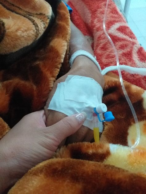 Hospital Admit Hand Pics Indian, Drip Snapchat Hospital, Hand With Drip In Hospital Real, Injection Hand Pic, Hands With Drip In Hospital, Mother's Pic, Fake Injury, Dreadlocks Girl, Hospital Admit Hand Pics