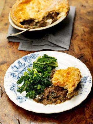 Venison Pie this is a beautiful pie and the kind of dish that makes me dream of good home cooking. We're filling the pie with venison, which will cook to be delicious, tender and sumptuous. After all these years of cooking, a meal like this still gets my pulse racing. For a bit of a treat, use 500g of pastry and line the bottom of the pie dish - just make sure you cook it at the bottom of the oven so the pastry has a chance to crisp up. Venison Pie, Steak And Guinness Pie, Beef Pie Recipe, Guinness Pie, Savoury Pie, Pie Game, Beef Pie, Steak Pie, Pastry Dishes