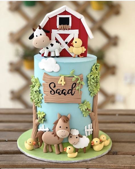 Birthday Cake Farm Theme, Old Mcdonald Cake, Cake Farm Theme, Birthday Cake Farm, Animal Cakes For Kids, Cake Farm, Farm Cakes, Mcdonalds Birthday Party, Farm Birthday Cakes