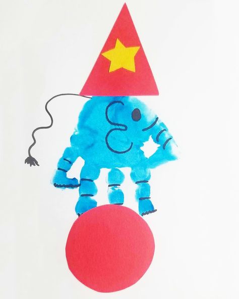 Circus Art Activities For Preschool, Circus Animals Crafts, Circus Handprint Art, Carnival Art For Toddlers, Carnival Theme Crafts Preschool, Circus Crafts For Preschoolers, Circus Art For Toddlers, Carnival Crafts For Toddlers, Carnival Activities For Toddlers