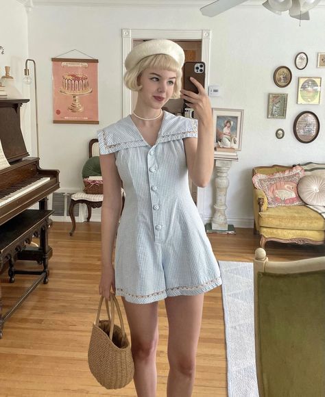 Vintage Summer Outfits Aesthetic, Hannah Ruth Zander, Playsuit Outfit Summer, Playsuit Outfit, Vintage Playsuit, Vintage Summer Outfits, Playsuits Outfit, Quirky Fashion, 60s Fashion