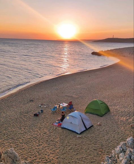 Camping On The Beach, Camping Aesthetic, Camping Places, Couple Beach, Trik Fotografi, Beach Camping, Christian Jewelry, Camping Life, Summer Dream