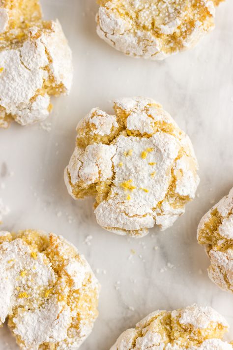 Moroccan Semolina Cookies {Lemon Ghriba} - Lavender & Macarons Pumpkin Crinkle Cookies, American Cookies Recipe, Moroccan Cookies, American Cookies, Crinkle Cookies Recipe, Lemon Crinkle Cookies, Broma Bakery, Lemon Cookies Recipes, Popular Cookies