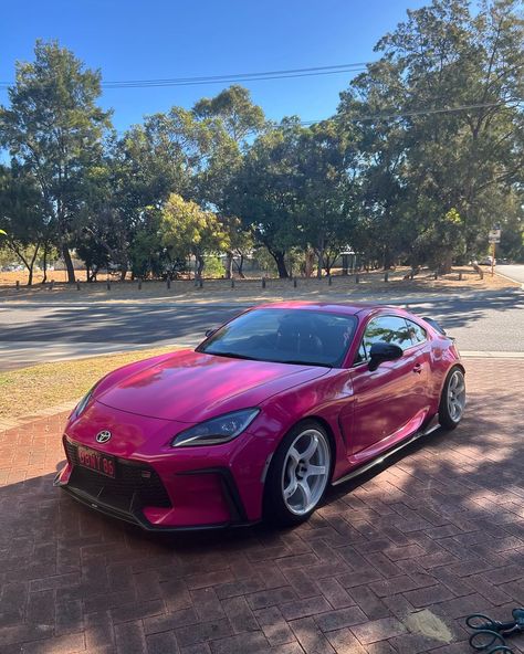 The 86 is so beefy looking here, I love it so much! Back into work for the week! Felt weird being closed Saturday but the recovery is… | Instagram Pink Toyota 86, Suki Pink Car, Suki Pink Car Aesthetic, Purple Vintage Car, Red Drift Car, Exotic Sports Cars, Car Brand, Pink Car, Car Girl