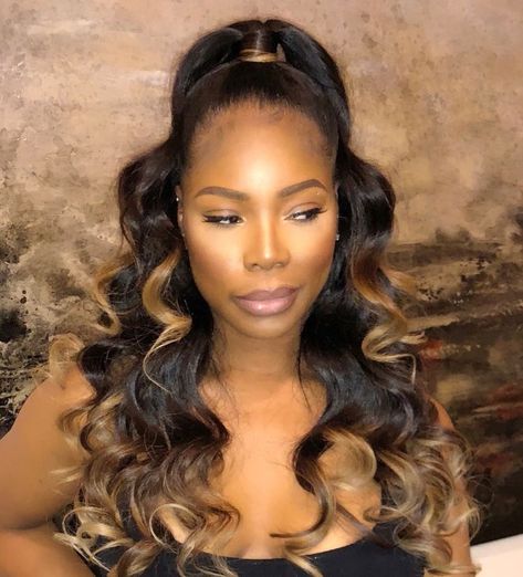 pinterest | @rxchhhh 😍 Half Up Half Down Ombre Hair Black Women, Ombre Half Up Half Down Weave, Ombre Ponytail Black Women, Best Hairstyles For Curly Hair, Half Up Half Down Weave, Curly Hair Female, Reception Hairstyle, Weave Ponytail Hairstyles, Haute Hair