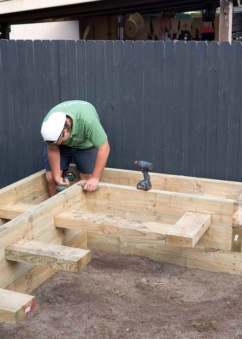 How to build a bench seat and planter box | Better Homes and Gardens Bench And Planter Combo, Diy Garden Bench Seating, Planter Box With Bench Seat, Raised Planter With Bench, Outdoor Bench Planter, Planter Box With Bench, Planter Boxes With Bench, Planter Box Bench Seat Diy, Raised Bed With Seating