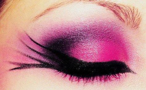 Punk Eye Makeup, Birthday Nails Black, Flamingo Makeup, Flamingo Halloween Costume, Eye Makeup Pink, For Eye Makeup, Flamingo Costume, Make Up Designs, Up Halloween Costumes