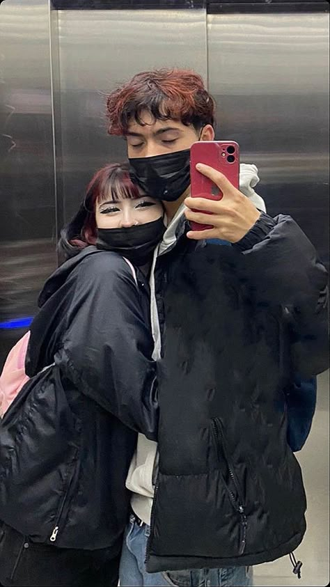 Couple Matching Dyed Hair, Couples Dyed Hair, Couples Hair Dye, Couple Hair Dye, Matching Couple Hair, Couple Matching Hair, Couples Matching Hair Dye, Couple Hair Color Goals, Couples With Matching Dyed Hair