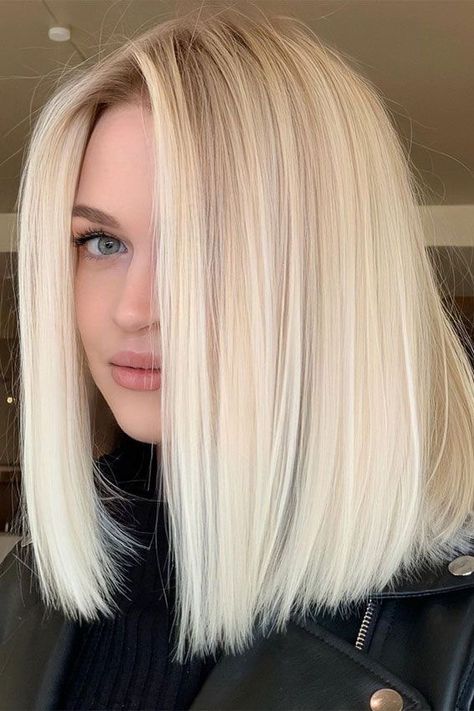 Side Part Blonde, Lob Haircuts, Red Bob, Blonde Bob Haircut, Medium Blonde Hair, Blonde Lob, A Hairstyle, Short Blonde Haircuts, Lob Haircut