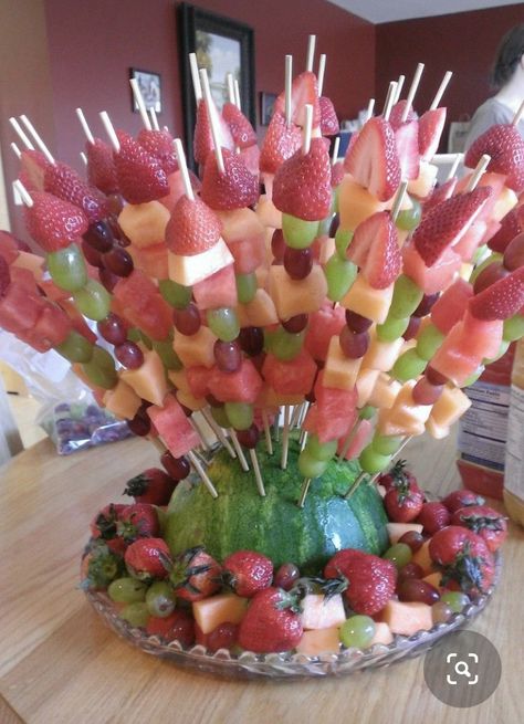 Fruit Kabobs Display, Fruit Tower, Fruits Decoration, Fruit Platter Designs, Easy Chicken Thigh Recipes, Fruit Kabobs, Chicken Thigh Recipes Oven, Chicken Thigh Recipes Crockpot, Boneless Chicken Thigh Recipes