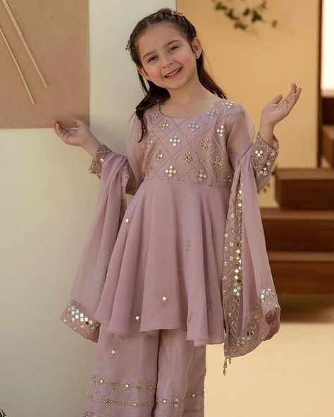 Peplum Gharara, Lavender Dupatta, Pakistani Kids Dresses, Mirror Lace, Gharara Pants, Gharara Designs, Pants Embellished, Kids Party Wear Dresses, Short Frock