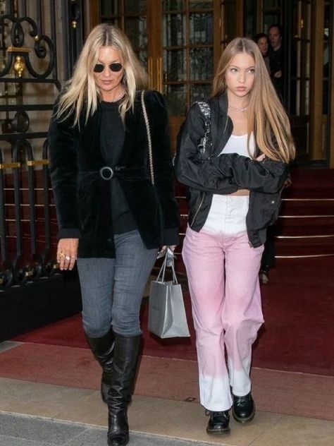 Kate Moss And Lila, Kate Moss Street Style, Spoiled Baby, Lila Moss, Off Duty Outfits, Nude Flats, Bella Hadid Style, Hadid Style, Models Off Duty