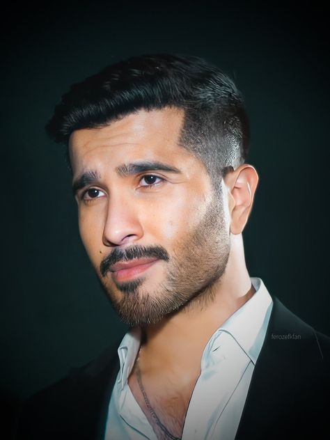 Pakistani Men Hairstyles, Pakistani Actors, Pakistani Actors Male, Indian Army Haircut, Shahid Kapoor Hairstyle, Shahid Kapoor Farsi Hairstyle, Oval Face Haircuts Men, Fawad Khan Hairstyle, Pakistani Hair