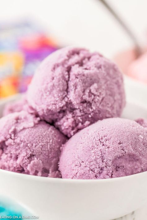 Kool Aid Flavors, Churn Ice Cream, Easy Ice Cream Recipe, Making Homemade Ice Cream, Ice Cream Containers, Ice Cream Mixture, Easy Ice Cream, Flavored Sugar, No Churn Ice Cream