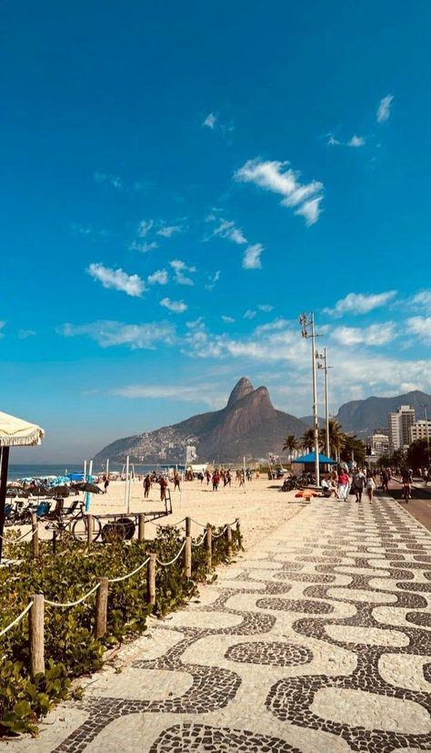 Rio Photos, Brazil Culture, Living In Brazil, Ipanema Beach, Girls Beach, Brazil Travel, Beach Getaways, Outfit Women, Fake Story