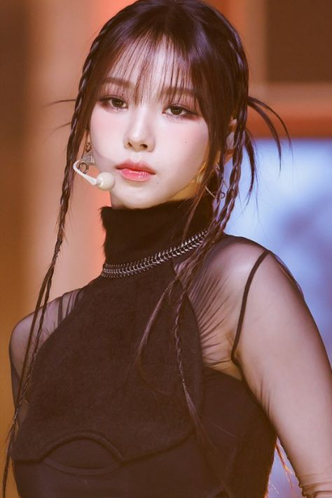 K Pop Idol Hairstyle, Kpop Idols Hairstyle, Aespa Hairstyle, Karina Hairstyle, Kpop Hairstyles Girl, Kpop Idol Hairstyles, Idol Hairstyle, Karina Hair, Kpop Hairstyles