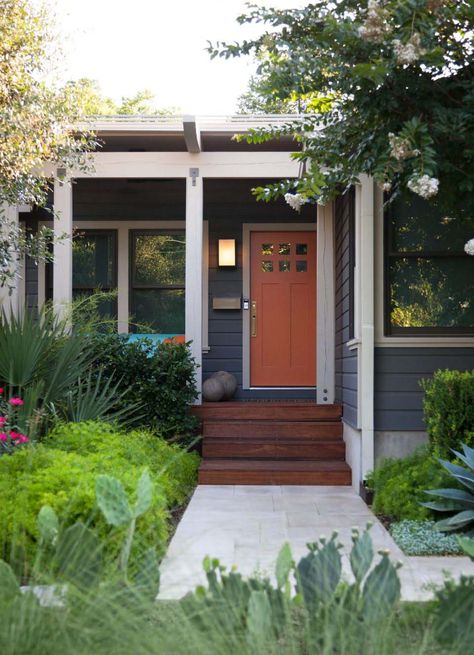 Backyard oasis in Austin with fabulous outdoor living spaces Orange Front Doors, Gray House Exterior, Exterior Color Palette, Gray House, Modern Entry, Grey House, Amazing Homes, Craftsman Exterior, Grey Exterior