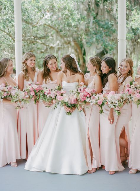 Light Pink Wedding Aesthetic, Light Pink Wedding Flowers, Light Pink Wedding Theme, Bridesmaid Suits, Light Pink Bridesmaids, Baby Pink Wedding, Pink Green Wedding, Pink Bridesmaids, Light Pink Wedding