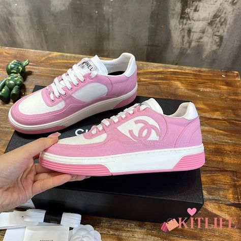 kitlife Chanel Sneaker women pink - kitlife.ru Chanel Trainers Outfit, Chanel Trainers, Versace Pumps, Trainers Outfit, Ysl Wallet, Chanel Woc, Gucci Jacket, Chanel Sneakers, Chanel Tote