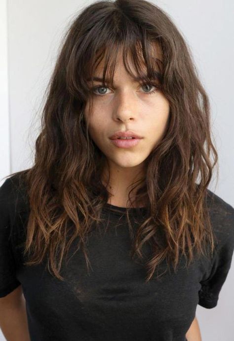 Versatile & beautiful, wispy bangs look great on just about anyone! Check out these pictures, our How To advice & tips to get your own wispy bangs. #curlybangs Ashy Brown Hair, Waterfall Hairstyle, Short Haircuts With Bangs, How To Style Bangs, Wispy Bangs, Hairstyles Medium, Long Bob, Grunge Hair, Medium Length Hair Cuts