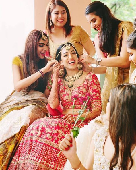 Bride Pic, Future Aspirations, Bridesmaid Poses, Bridesmaid Photoshoot, Indian Wedding Poses, Indian Wedding Photography Couples, Bridal Photography Poses, Bride Photography Poses, Bride Photoshoot